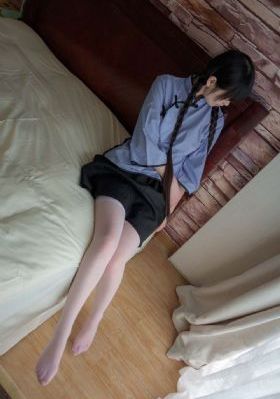 漂亮的保姆 在线_蓝光天堂在线